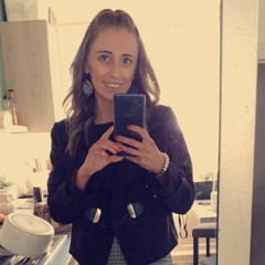 Caitlin Elliott 3