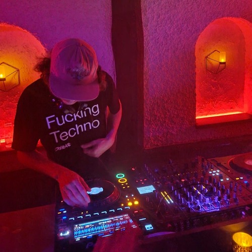 This Isnt House (Dean Del Remix)320 DOWNLOAD IN DESCRIPTION