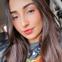 Leandra Flores