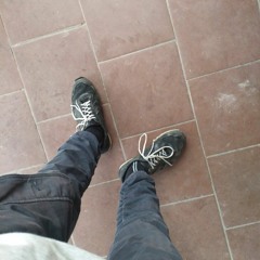 просто лох по жизни