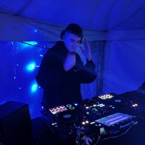 Twenty Bar tech house/ukg set -- Evan Simpson
