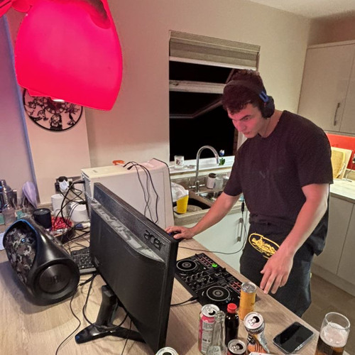 FLY Warehouse DJ comp