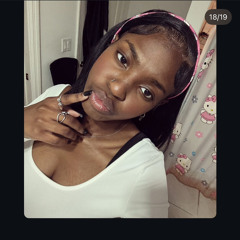 Qnique M