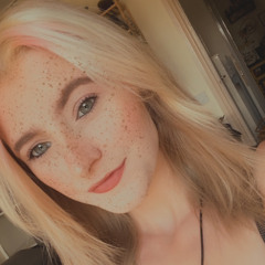 Chloe Louise