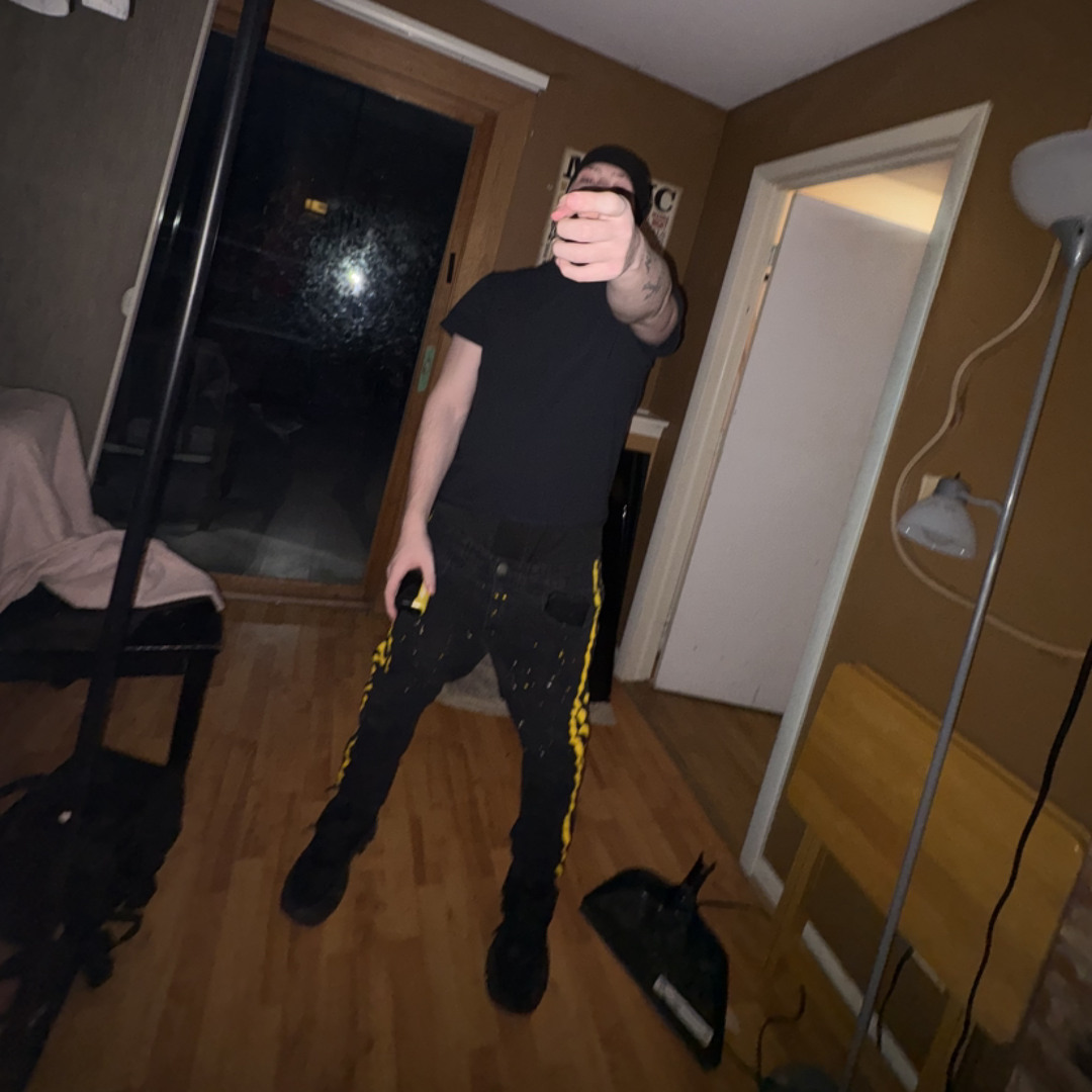 TL0 DAZE’s avatar