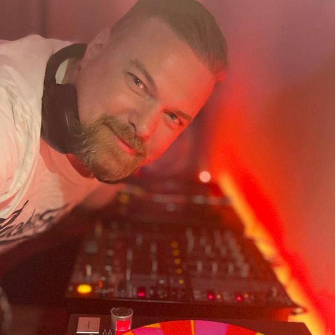 洋楽 DJ EL GRINGO TECHNO MIX mqdefault.jpg