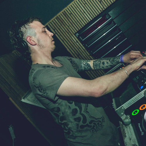 Joes first recording on new cdjs 16th April 2014 and first set mix (Free Download)