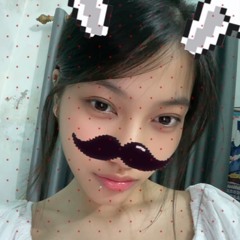 nữ mặt cọc