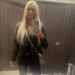 Lyndsey C