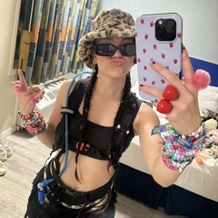 🍓🎱🎲Nicole Swanson🪩🖤🍒