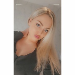 Laura 👅