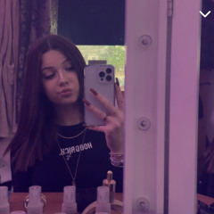 julia x