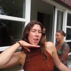 Ella Benger