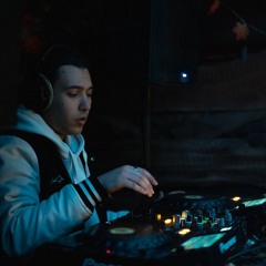 Max Mariano