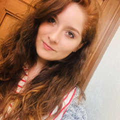 Zoe Badillo (Locutora) CDMX