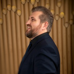 Vitaliy RomanoV