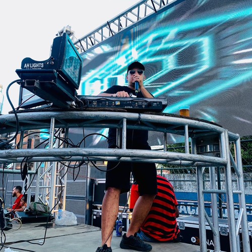 PRA FUDER NAO TEM MISTERIO vs PARADA DE LUCAS (XANDINHODEEJAY)