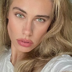 Cameron Naomi