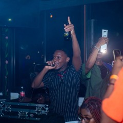Weezlee Obas