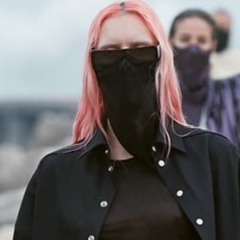 044