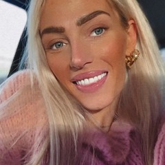 𝐃𝐚𝐩𝐡𝐧𝐞