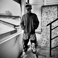 EAZY BXONEt.b.k