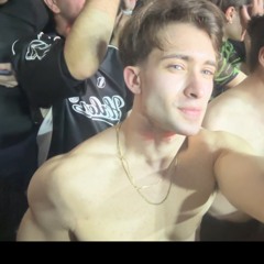 WideShoulders
