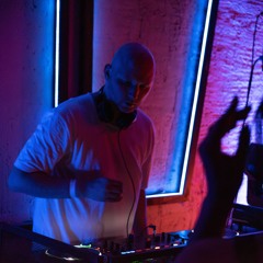 Mavill - Back To The Future