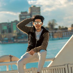ياريتنى على فاروق