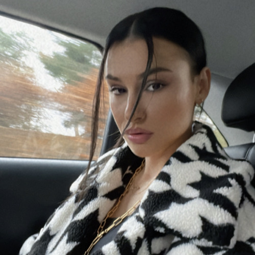 Hovarda w/ Maxi Meraki