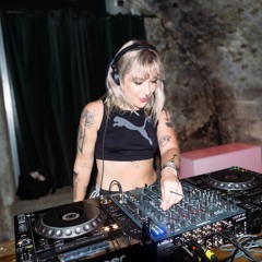 DJ Spacer Woman (Amanda'Mour)