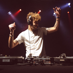 🔴 Luke Wackelkopf & Galactica Goldenshowers