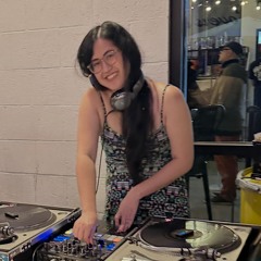 DJ HoneyMee 🍯
