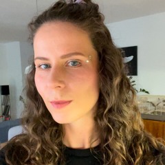 Nia hates his allergy