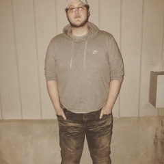 Josh_Thomas33
