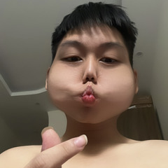 chú bé đá <3