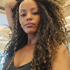 PriscilaNeves //  @aprineves