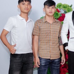 K I E N  T R U N G  ✈️