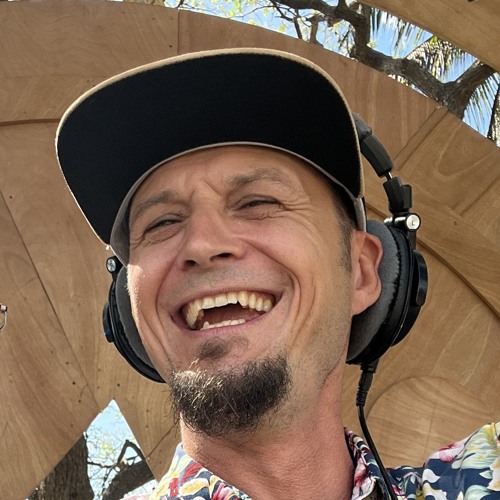 Niko Papass — artist photo
