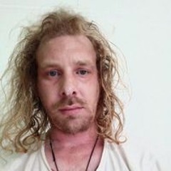 Zachariah D McDonald