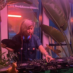 黃美琦 vicki huang