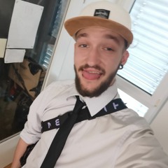 GG