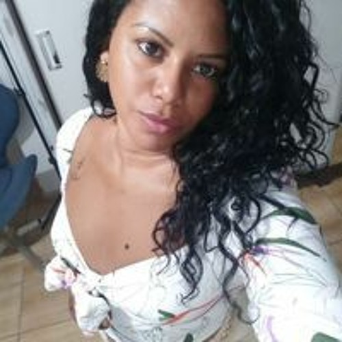 Maira Lorenço’s avatar