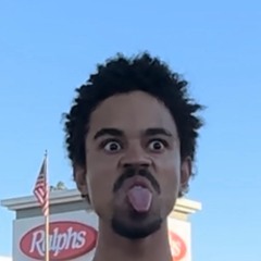 Peanis