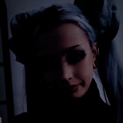 Caitlinlowes