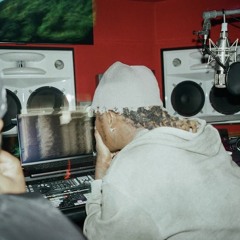 sedzoverlytrimm bitch