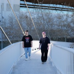 Oliver & Tom