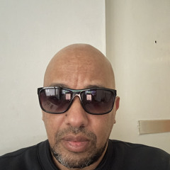 Max Dennis