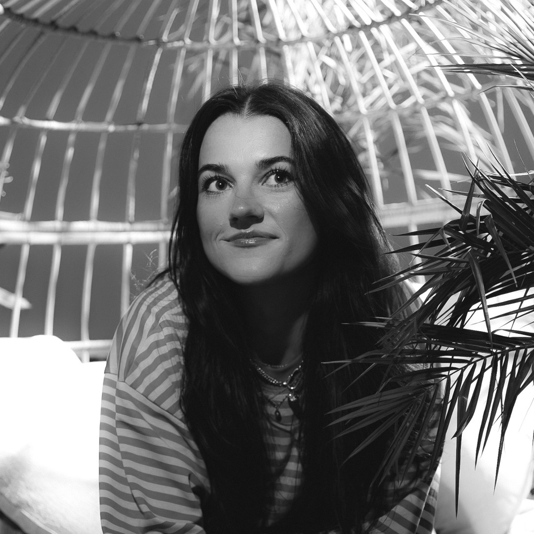 アイドル martha Stream MARTHA music | Listen to songs, albums, playlists for free