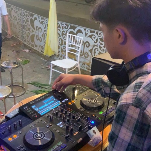 ko hay chặt tay thằng up 2